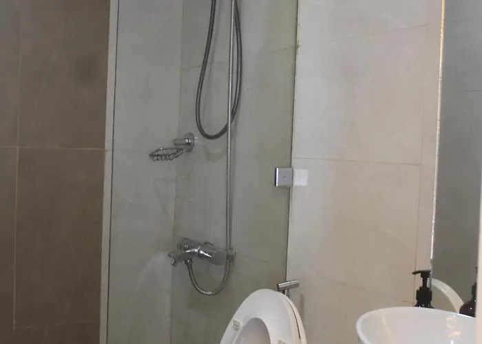 Homestay Plosius Rich At Manhattan Parkway, Araneta Manila